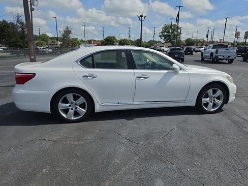 Used 2012 Lexus LS 460 w/ Comfort Pkg RWD image 11