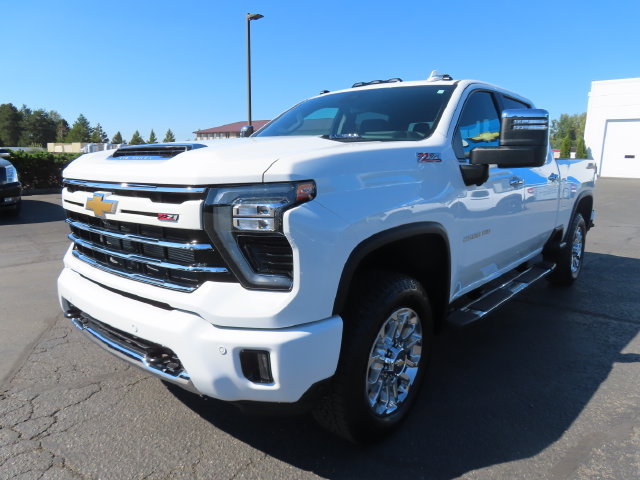 Certified 2025 Chevrolet Silverado 2500 LTZ w/ Z71 Chrome Sport Edition AWD/4WD image 3