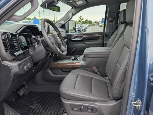 New 2026 Chevrolet Silverado 2500 LT w/ Trail Boss Package AWD/4WD image 12