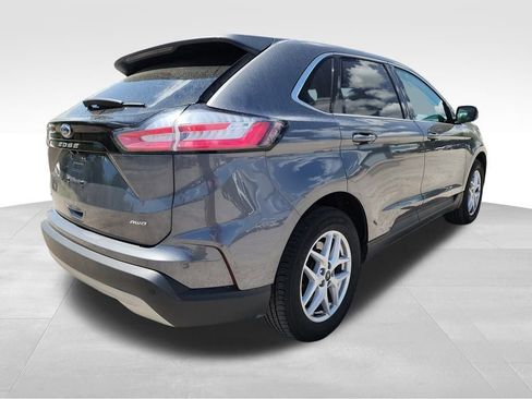 Used 2023 Ford Edge SEL image 8