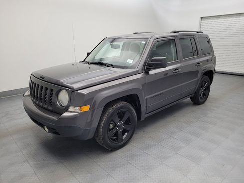 Used 2014 Jeep Patriot Sport w/ Power Value Group FWD image 2