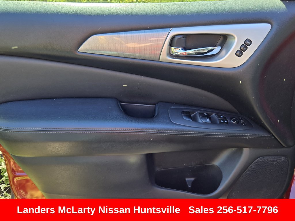 Used 2017 Nissan Pathfinder SL w/ SL Premium Package FWD image 19