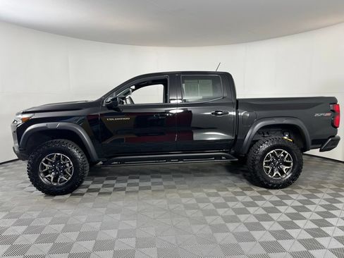 Used 2026 Chevrolet Colorado ZR2 w/ Technology Package AWD/4WD image 11