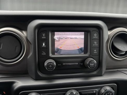 Used 2020 Jeep Gladiator Sport w/ Quick Order Package 24S image 28