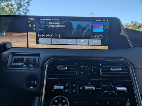 New 2026 Nissan Armada PRO-4X AWD/4WD image 16