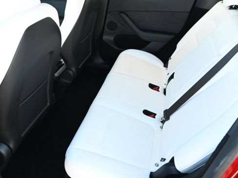 Used 2025 Tesla Model Y Long Range image 7