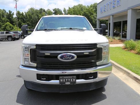 Used 2018 Ford F350 XL w/ Power Equipment Group AWD/4WD image 3