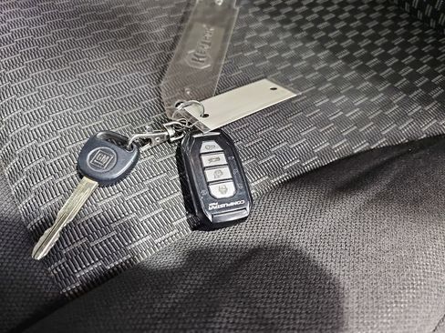 Used 2010 GMC Canyon SLT image 36