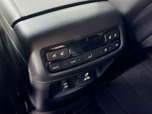 Used 2022 Hyundai Palisade Calligraphy image 32