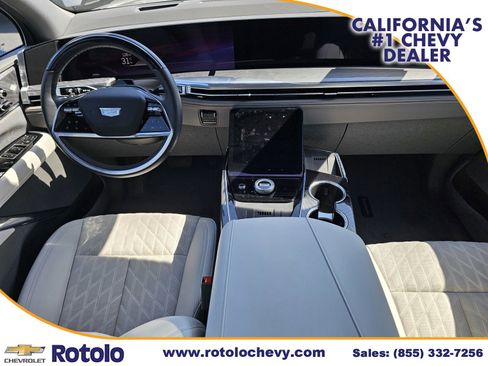 Used 2025 Cadillac Escalade IQ Sport 1 w/ Smart Trailering package AWD/4WD image 19