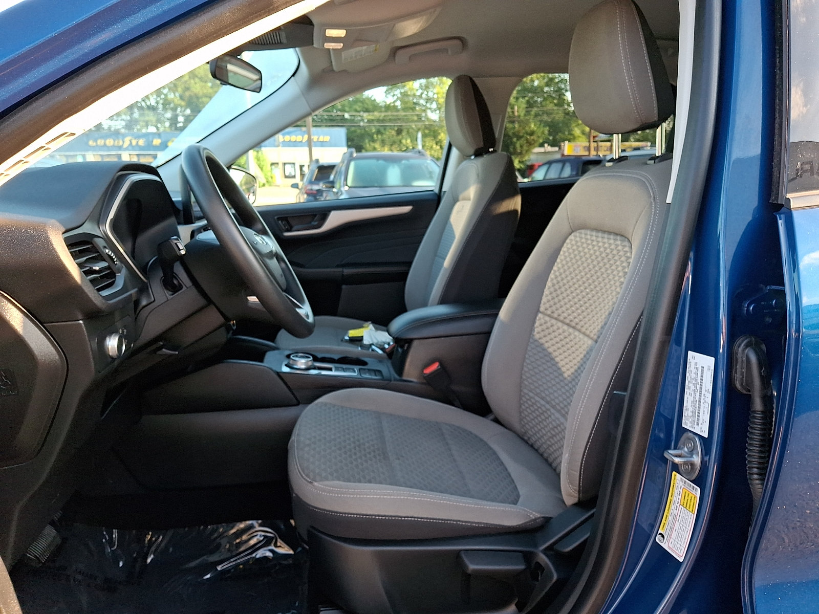 Certified 2022 Ford Escape SE AWD/4WD image 13