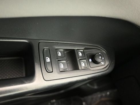 Used 2023 Volkswagen Taos SE w/ Panoramic Sunroof Package AWD/4WD image 20