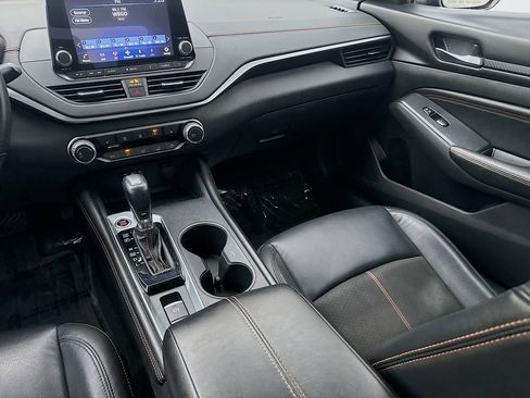 Used 2021 Nissan Altima 2.5 SR w/ SR Premium Package AWD/4WD image 28