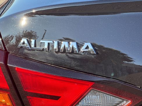 Used 2022 Nissan Altima 2.5 S image 28