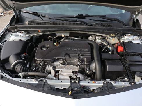 Used 2018 Chevrolet Malibu LT image 43