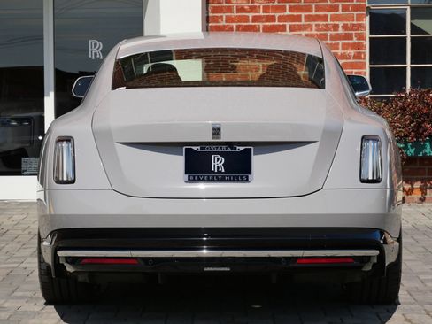 Certified 2024 Rolls-Royce Spectre w/ Leather Finishing Pack AWD/4WD image 21