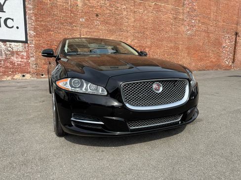 Used 2015 Jaguar XJ L Portfolio RWD image 2