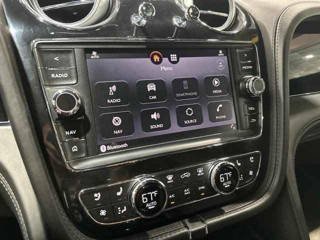 Used 2017 Bentley Bentayga AWD/4WD image 5