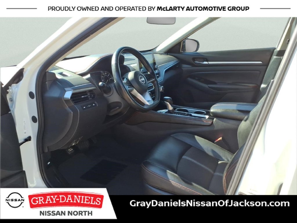 Used 2025 Nissan Altima 2.5 SR FWD image 24