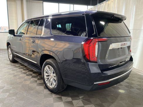 Used 2023 GMC Yukon XL SLT AWD/4WD image 7