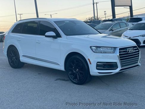 Used 2017 Audi Q7 3.0T Premium Plus w/ Premium Plus Package AWD/4WD image 4