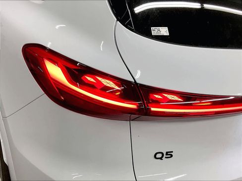 Certified 2025 Audi Q5 Prestige image 30