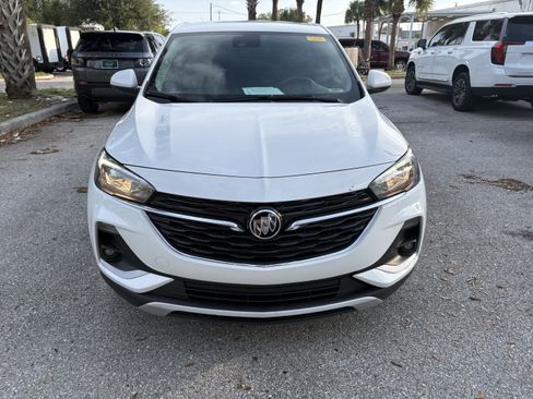 Used 2022 Buick Encore GX Preferred w/ Cold Weather Comfort Package FWD image 2