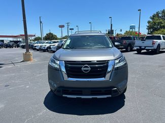 Used 2024 Nissan Pathfinder Platinum FWD video 2