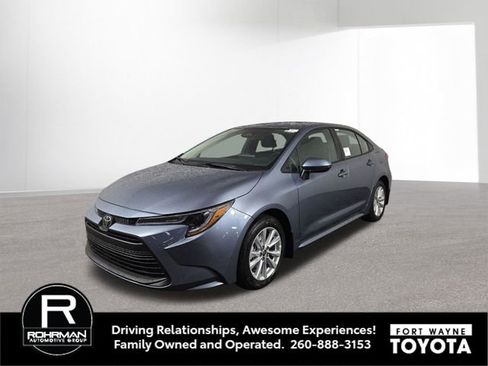 New 2026 Toyota Corolla LE FWD image 2
