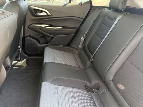 Used 2025 Chevrolet Trax LT image 28