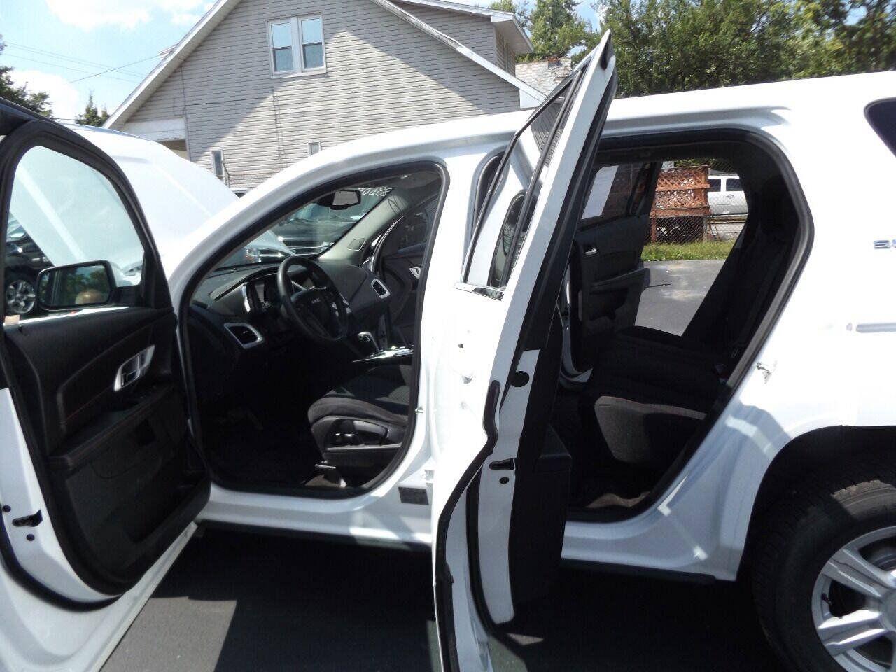 Used 2015 GMC Terrain SLE AWD/4WD image 11