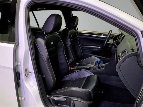 Used 2019 Volkswagen Golf R 4-Door AWD/4WD image 28