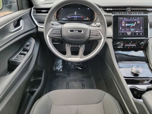 Certified 2023 Jeep Grand Cherokee L Laredo w/ Luxury Tech Group I image 32