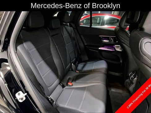 Used 2025 Mercedes-Benz GLC 300 4MATIC image 20