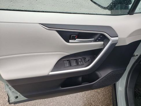 Used 2023 Toyota RAV4 XLE Premium image 13