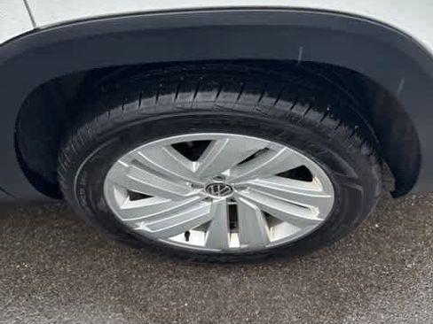Certified 2021 Volkswagen Atlas SEL image 8
