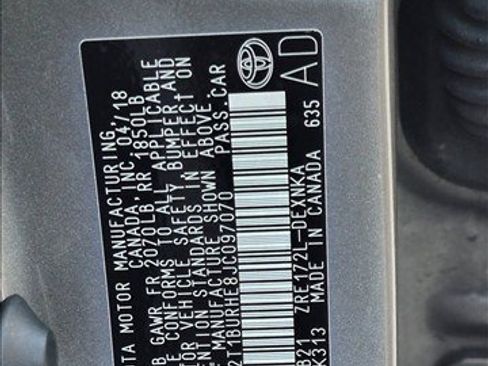 Used 2018 Toyota Corolla LE FWD image 26