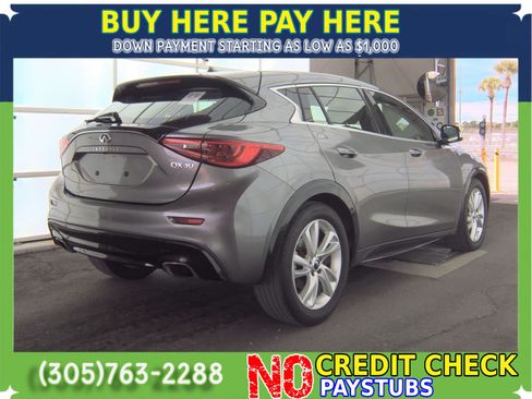 Used 2017 INFINITI QX30 FWD image 3