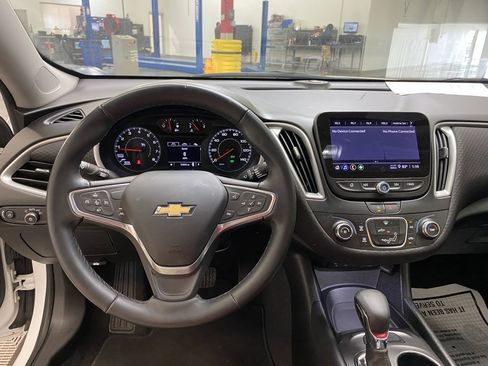 Used 2023 Chevrolet Malibu RS image 13