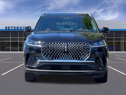 Used 2025 Lincoln Aviator Reserve AWD/4WD image 9