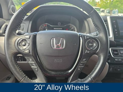 Used 2016 Honda Pilot Touring image 25