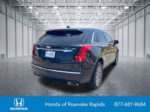 Used 2017 Cadillac XT5 Luxury w/ Driver Awareness Package FWD image 7