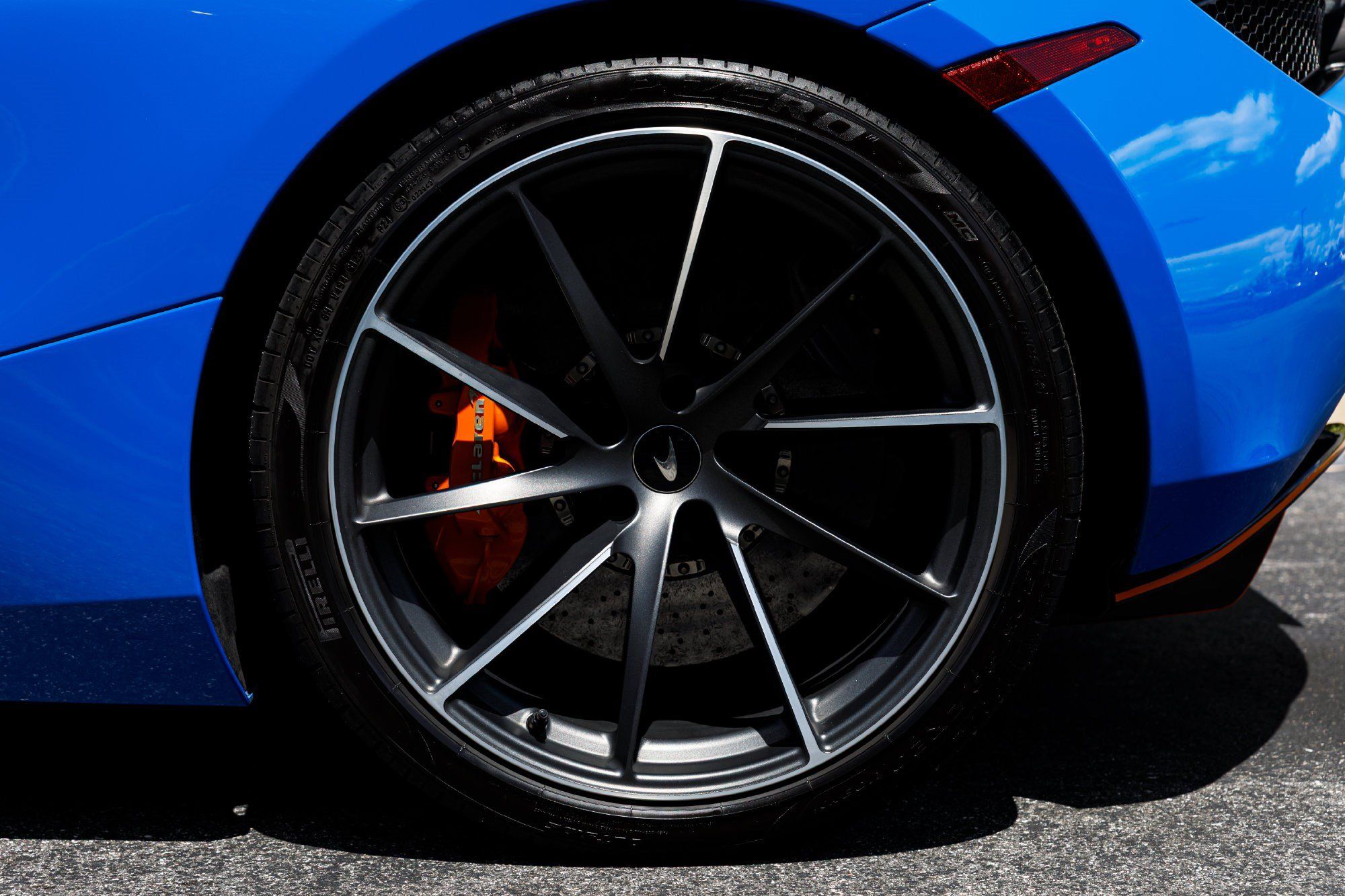 Used 2019 McLaren 720S Luxury RWD image 21