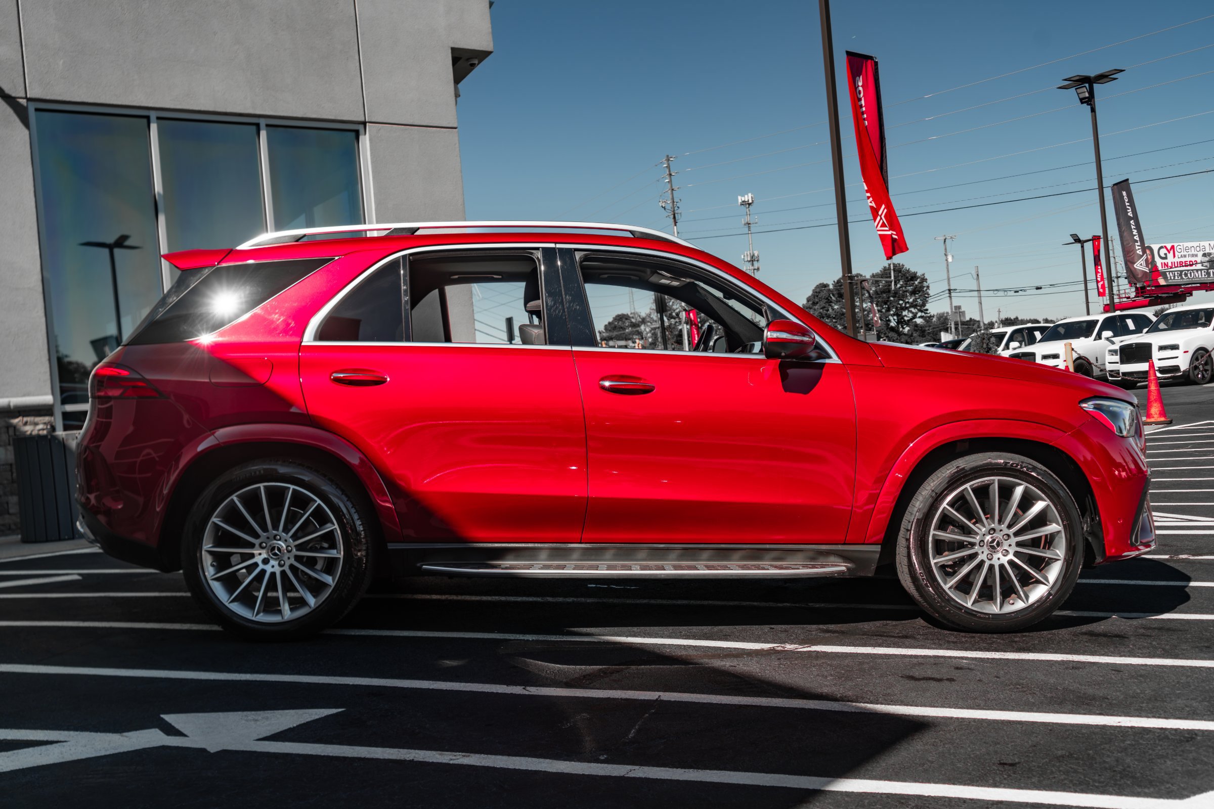 Used 2024 Mercedes-Benz GLE 350 4MATIC w/ AMG Line Exterior image 10