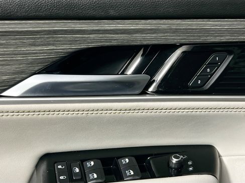 Used 2022 Jeep Wagoneer Series III w/ Convenience Group I image 14