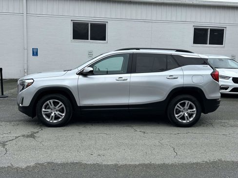 Used 2021 GMC Terrain SLE w/ Driver Convenience Package image 6