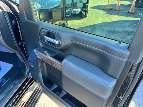 Used 2021 GMC Sierra 2500 Denali w/ Denali Ultimate Package image 23