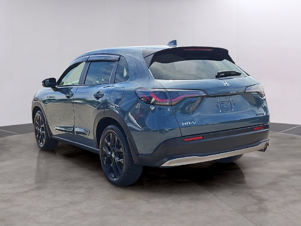 Certified 2025 Honda HR-V Sport image 6