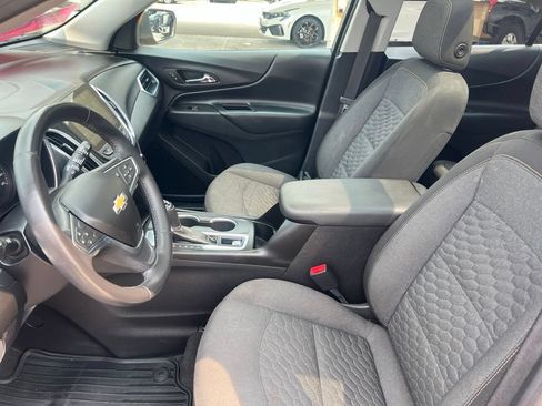 Used 2018 Chevrolet Equinox LT w/ Sun & Infotainment Package FWD image 4