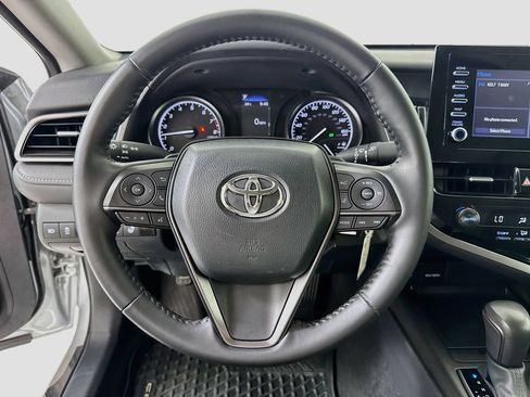 Used 2024 Toyota Camry SE FWD image 13